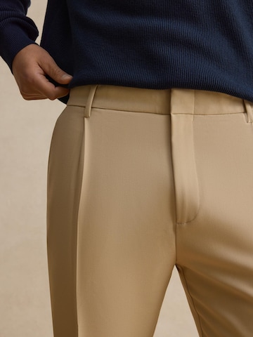 DAN FOX APPAREL Regularen Hlače na rob 'Gabriel' | bež barva
