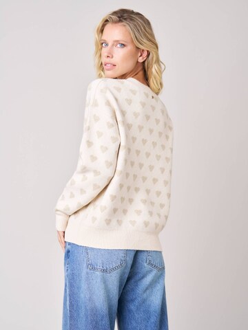 Deeluxe Sweater in Beige