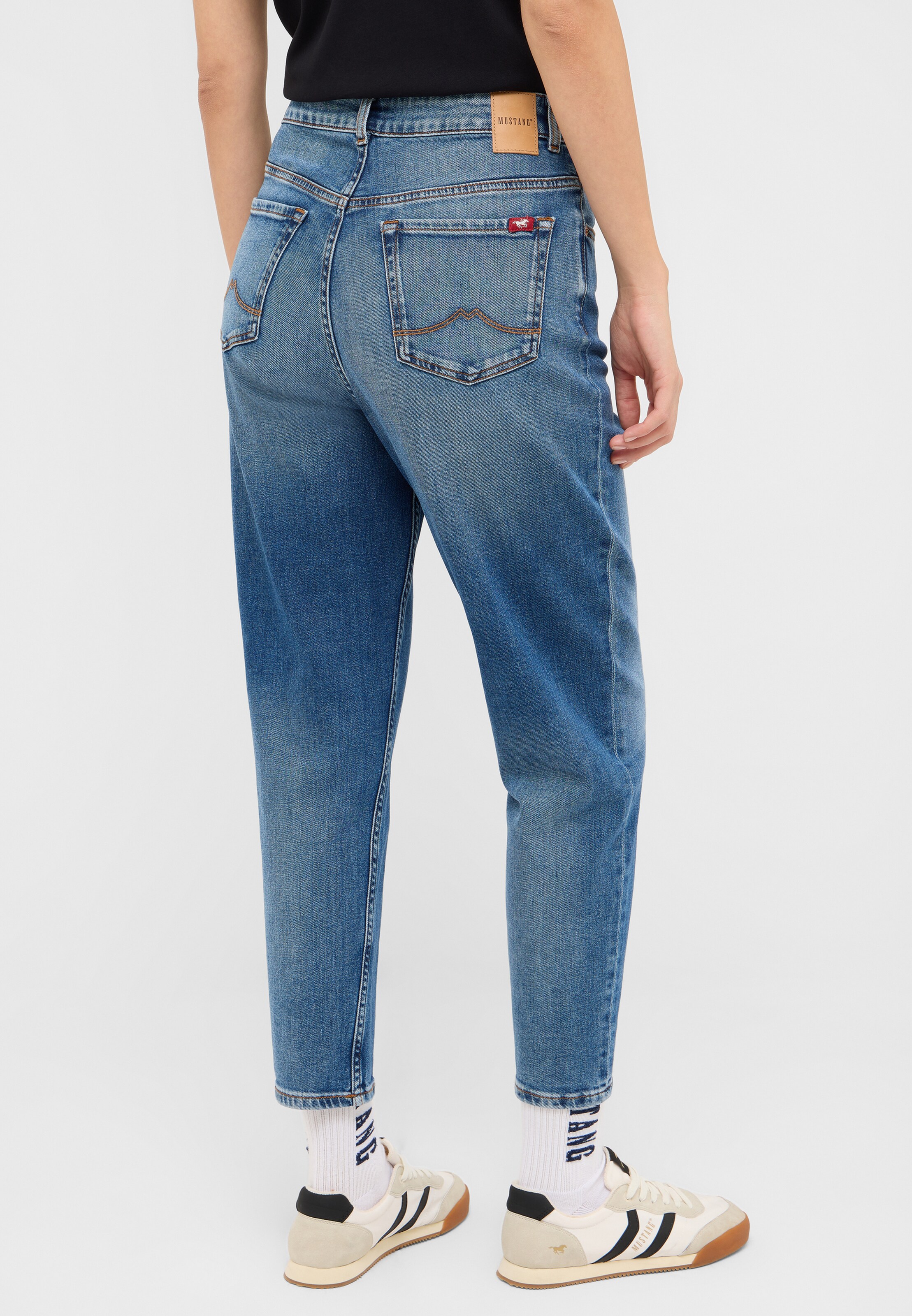 MUSTANG Loosefit Jeans ' Charlotte ' in Blau