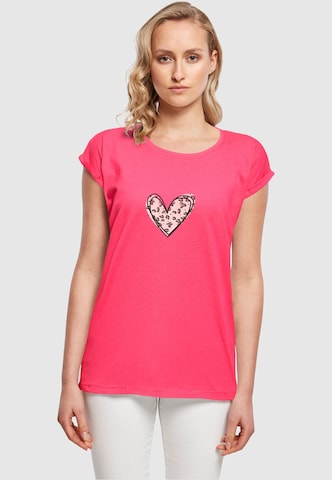 Merchcode Shirt 'Valentines Day - Leopard Heart' in Roze: voorkant