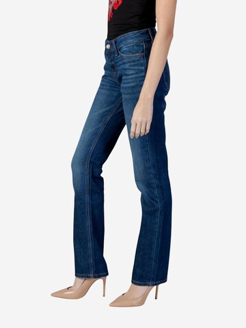 Slimfit Jeans 'NICKY CIGARETTE W6RA3M D6831' di GUESS in blu