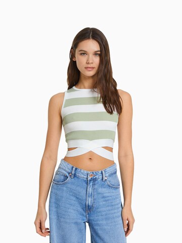 Tops en tricot Bershka en vert : devant