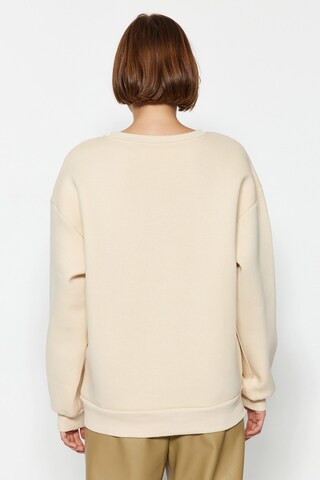 Trendyol Sweatshirt in Beige