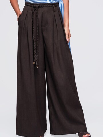 Ombre Regular Trousers in Brown