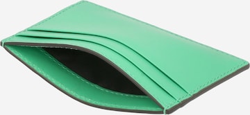 Etui 'CAMELIA' de la FURLA pe verde