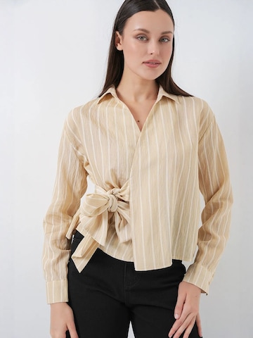 Bigdart Shirt in Beige