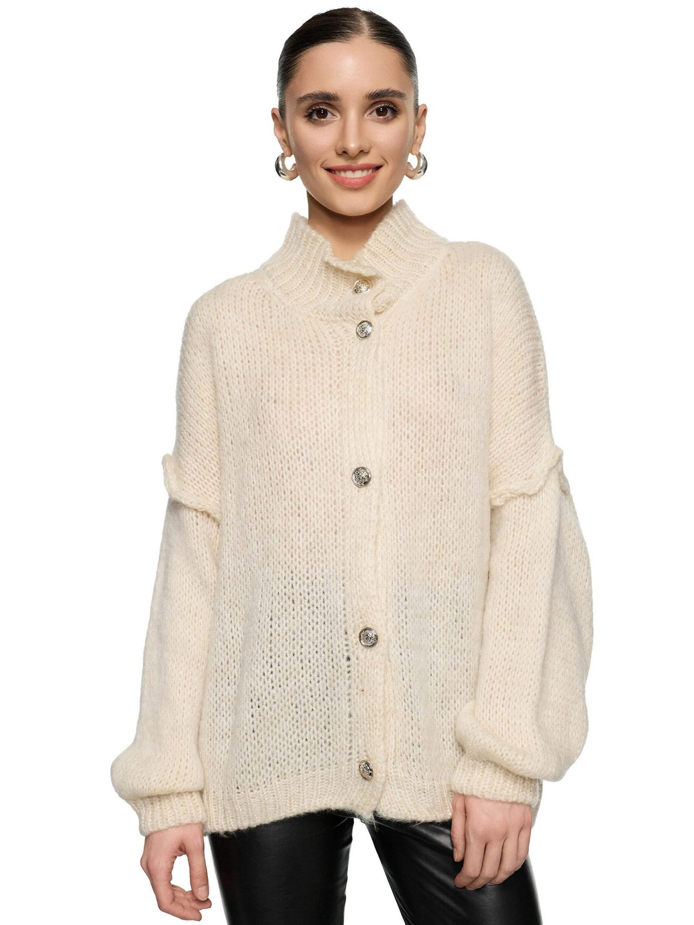 Worldclassca Oversized Cardigan 'Strickjacke mit Knopf' in Beige: front