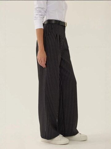 Hiccup Wide Leg Hose in Schwarz