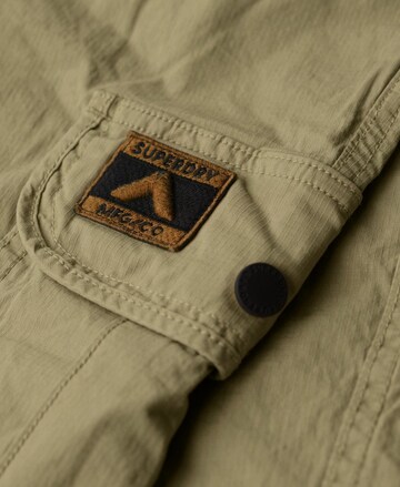 Superdry Tapered Cargobroek 'Para' in Groen