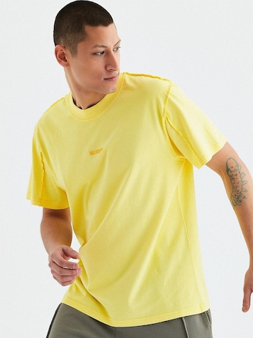 Rockupy Shirt 'Lukas' in Yellow