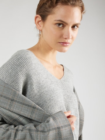 STUDIO SELECT - Pullover 'Felice' em cinzento