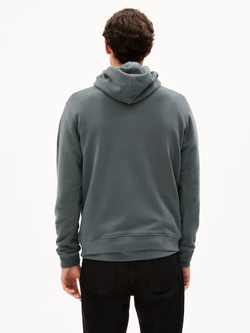 ARMEDANGELS Sweatshirt 'PARLO' in Grey