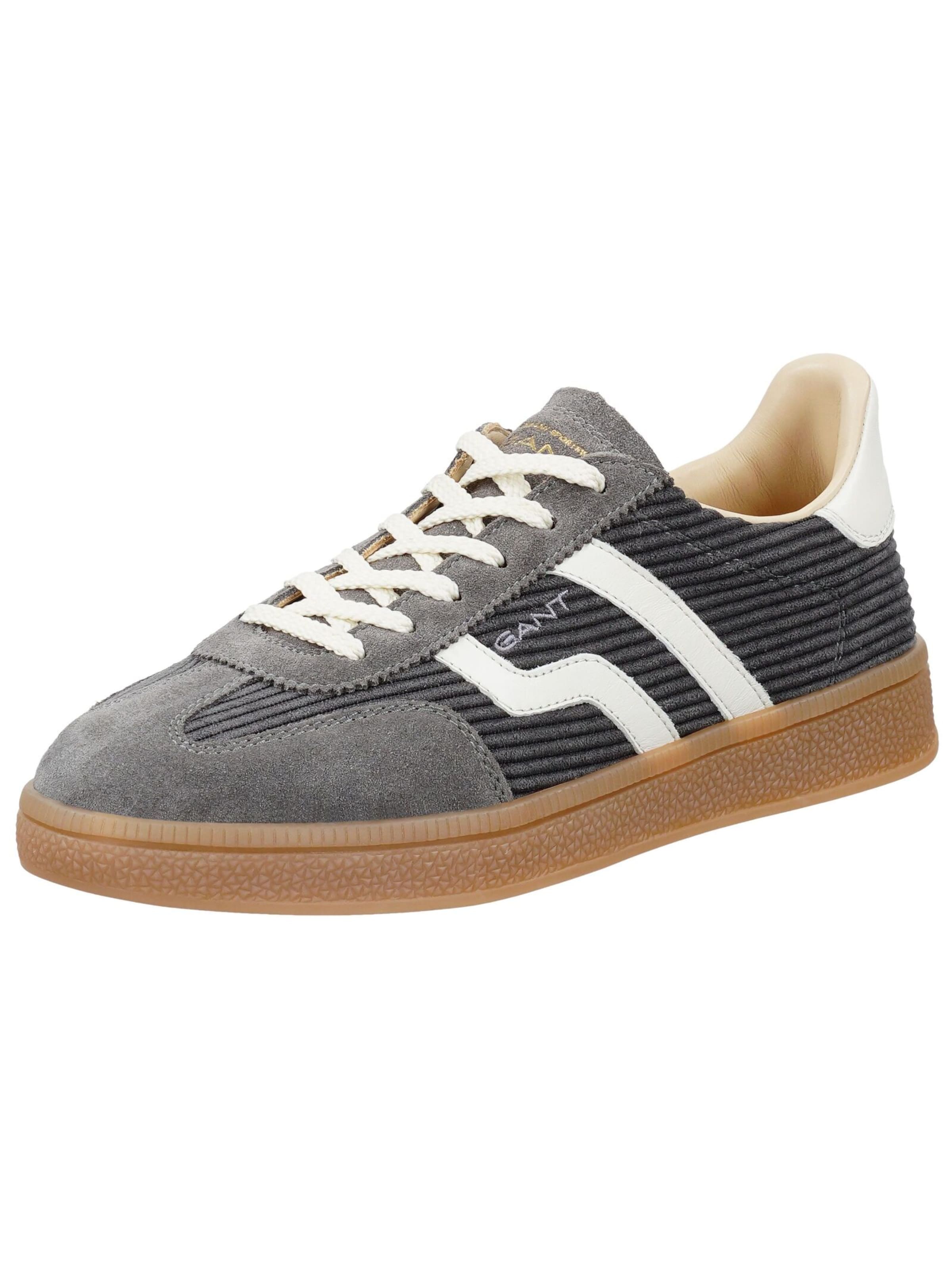 Baskets basses GANT en gris : devant