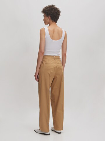 EDITED Loosefit Broek 'Shari' in Beige