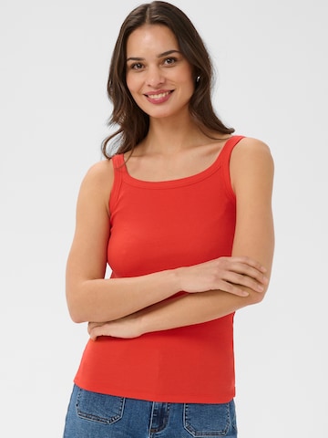 Top 'KACarna' de la Kaffe pe roșu: față