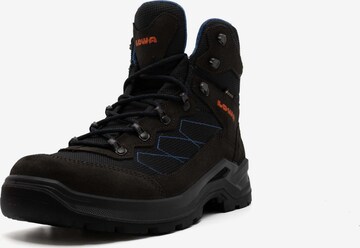 LOWA Boots 'Taurus Pro' in Grau