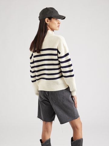 Pull-over Wemoto en blanc