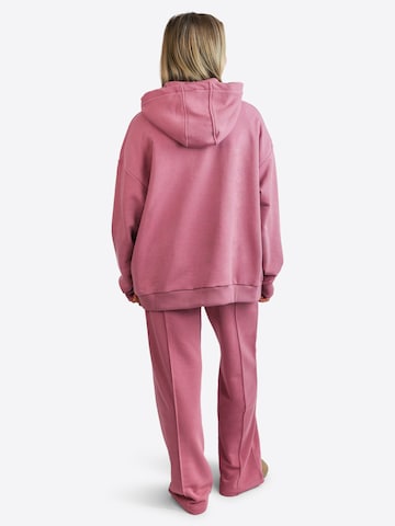 TATES Sweatshirt in Rot