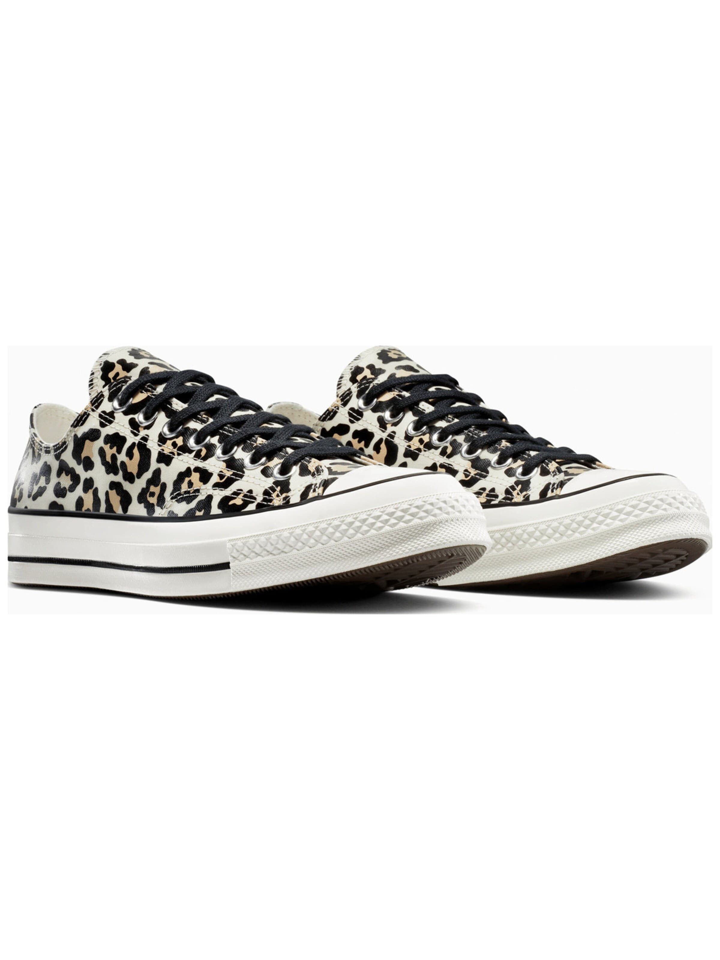 CONVERSE Platform trainers 'Converse Chuck 70 Glow-In-The-Dark Leopard Print' in Green