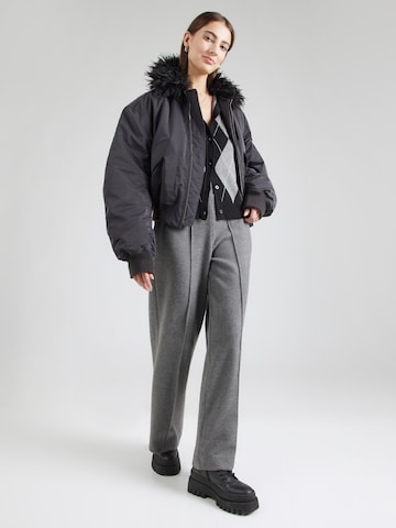 s.Oliver Wide leg Pleated Pants in Grey