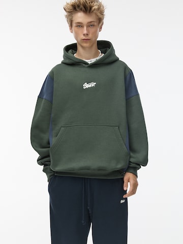 Sweat-shirt Pull&Bear en vert : devant