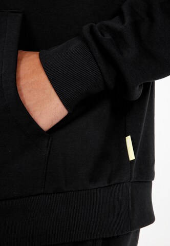 SOS Sweatshirt 'Majella' in Schwarz