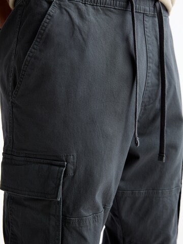 Pull&Bear Tapered Cargobukser i grå