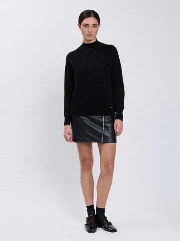 Influencer - Jersey en negro