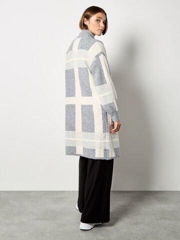 Apricot Gebreide klederdrachtjasjes ' ' in Grijs