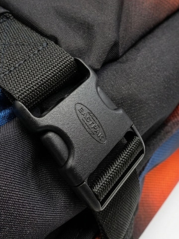EASTPAK Matkakassi 'Eastpak Sac de voyage 2 roulettes Transit'R M NBA Gradient' värissä sininen