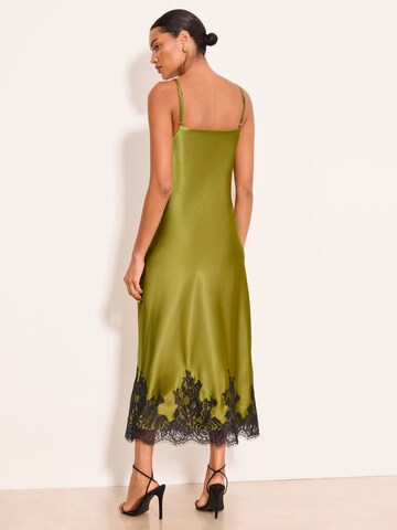 Robe Lipsy en vert
