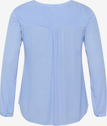 Camicia da donna 'Ami' di KAFFE CURVE in blu