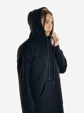 Elara Kleid in Schwarz