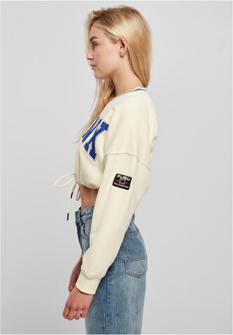 FUBU Sweatshirt 'Crew Rhinestone' i hvit