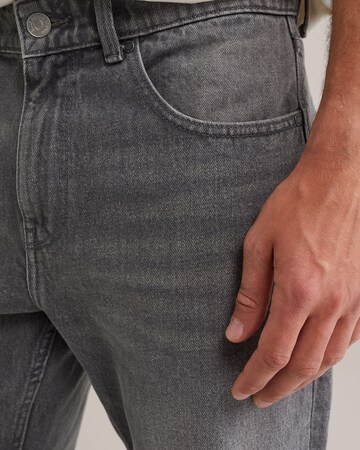WE Fashion Regular Jeans in Grey