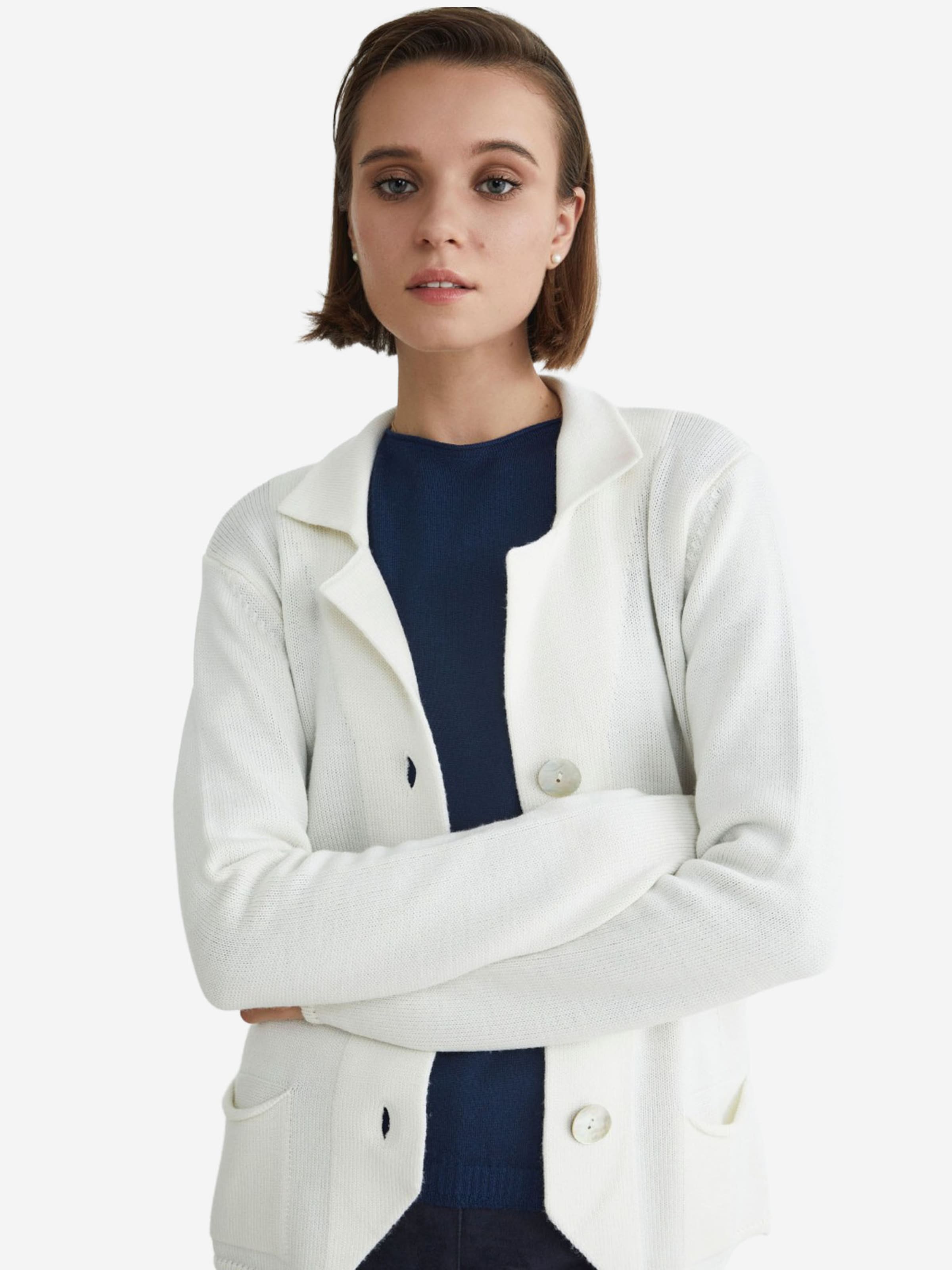Il Lanificio Knit Cardigan in Beige: front