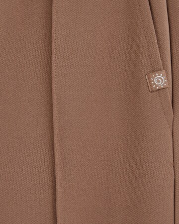 WE Fashion Wide leg Trousers in Brown