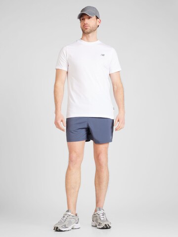 new balance - Camiseta 'Sport Essentials' en blanco