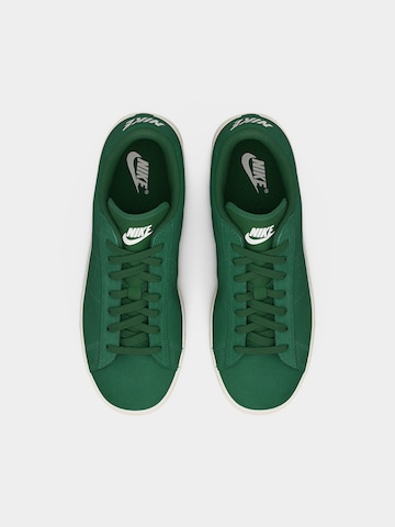 Baskets basses 'CLASSIC' Nike Sportswear en vert