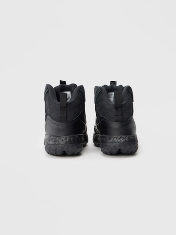 Nike Sportswear Boot 'Terrascout' in Black