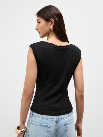 Next Top in Black