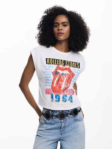 Tricou de la Desigual pe alb: față