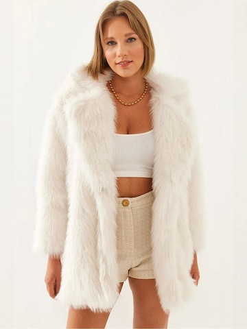 Bianco Lucci Mantel in Beige: Vorderseite