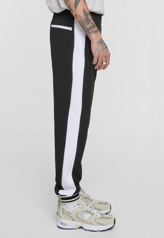 Urban Classics Loose fit Pants in Black