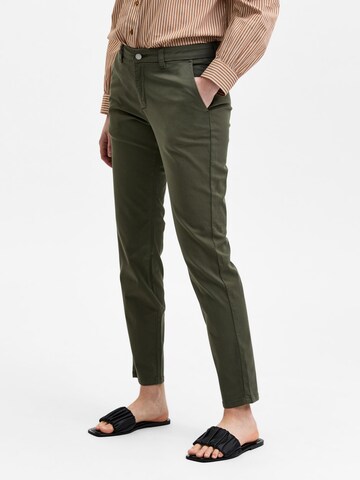 SELECTED FEMME Slim fit Chino Pants 'Miley' in Green: front