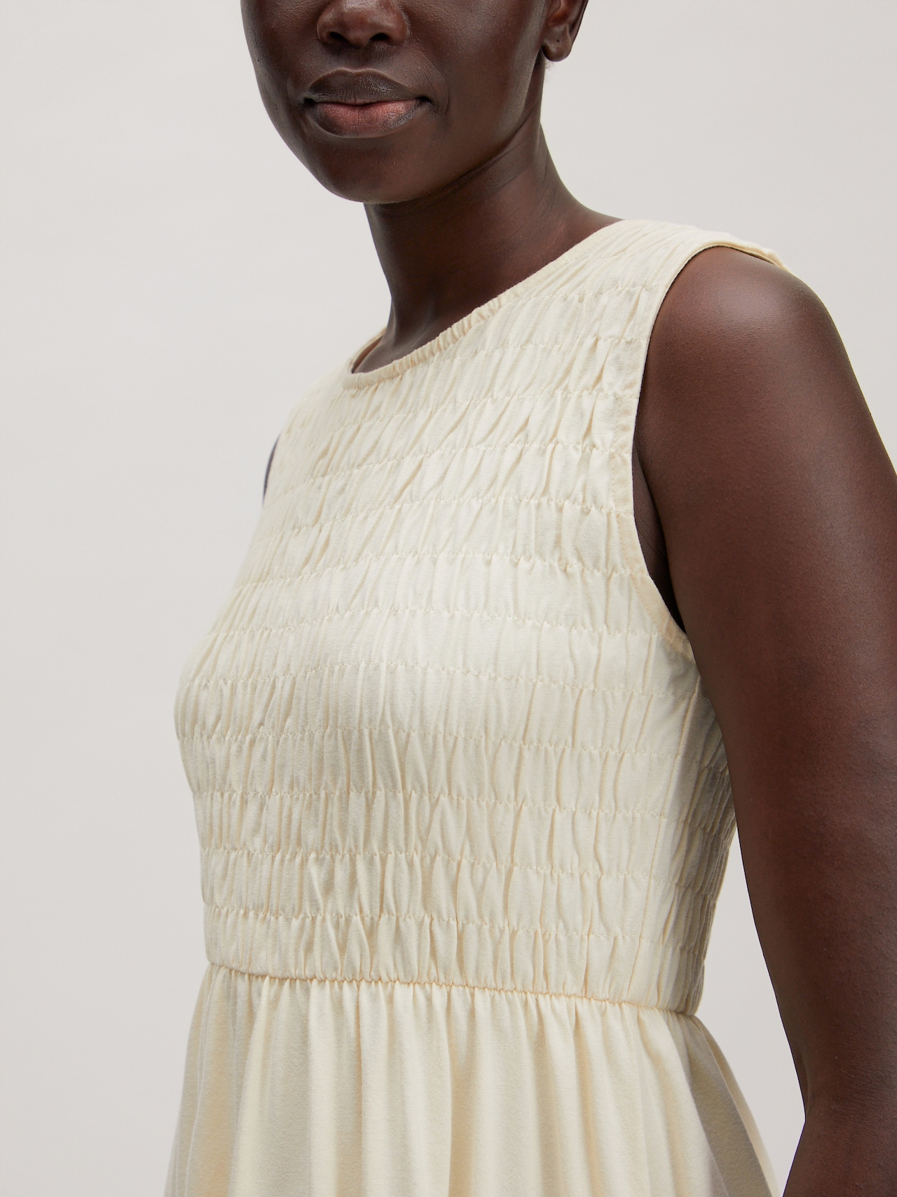 EDITED Produits Robe 'Kiki' crème
