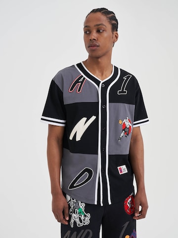 AND1 Comfort Fit Риза в черно: отпред