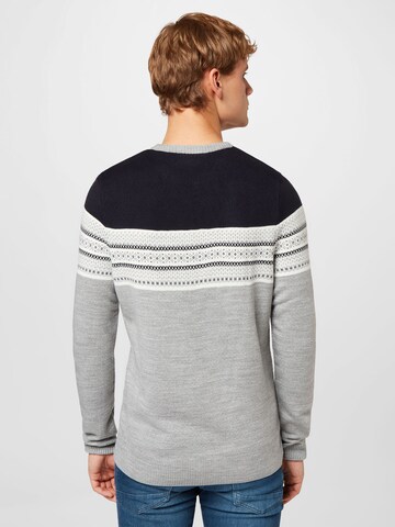 ABOUT YOU Пуловер 'Dario' в сиво