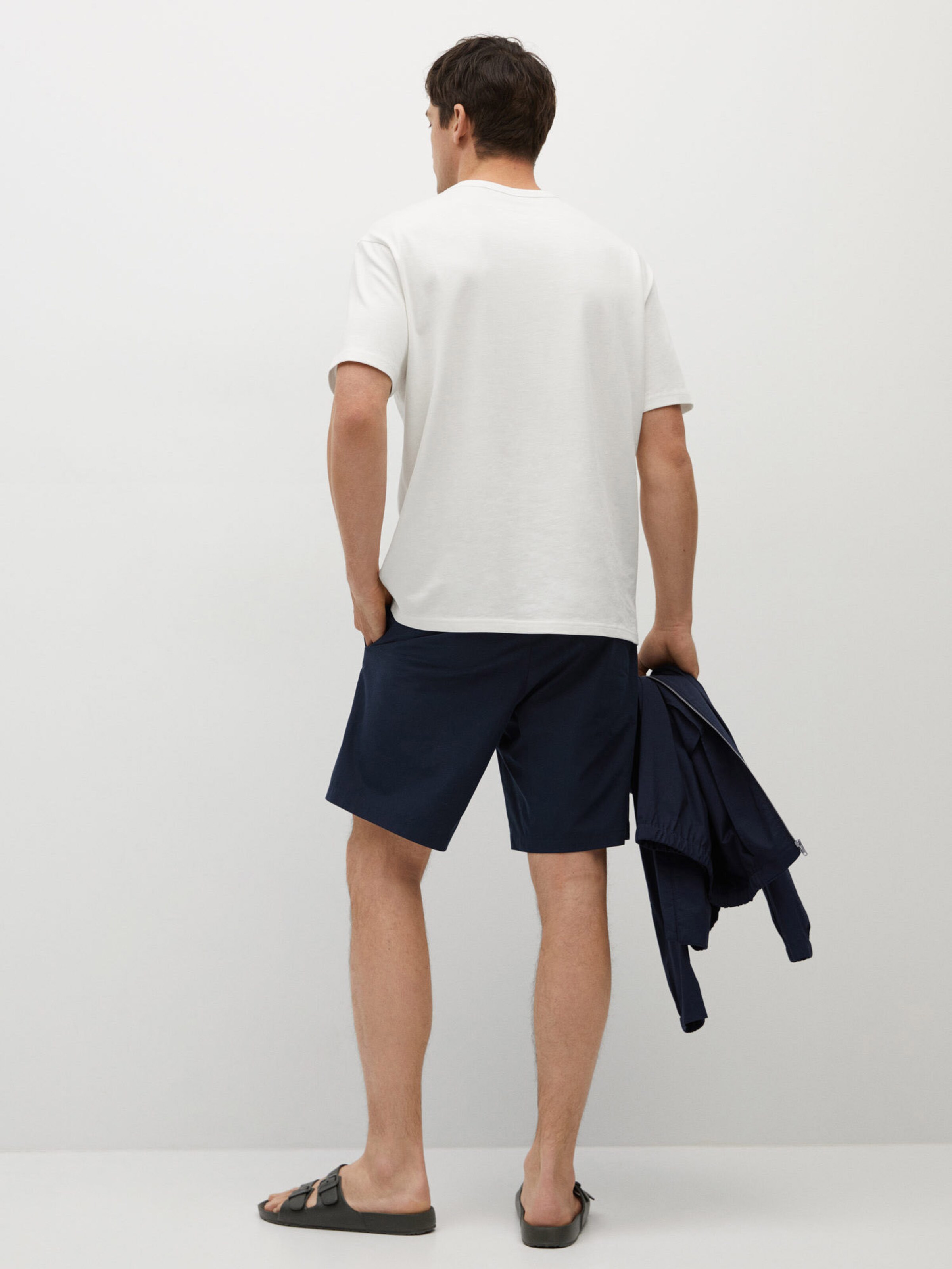 Männer Shirts MANGO MAN T-Shirt 'ANOUK' in Offwhite - DW96769 Männer Shirts MANGO MAN T-Shirt 'ANOUK' in Offwhite - DW96769