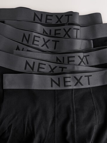 Boxeri de la Next pe negru